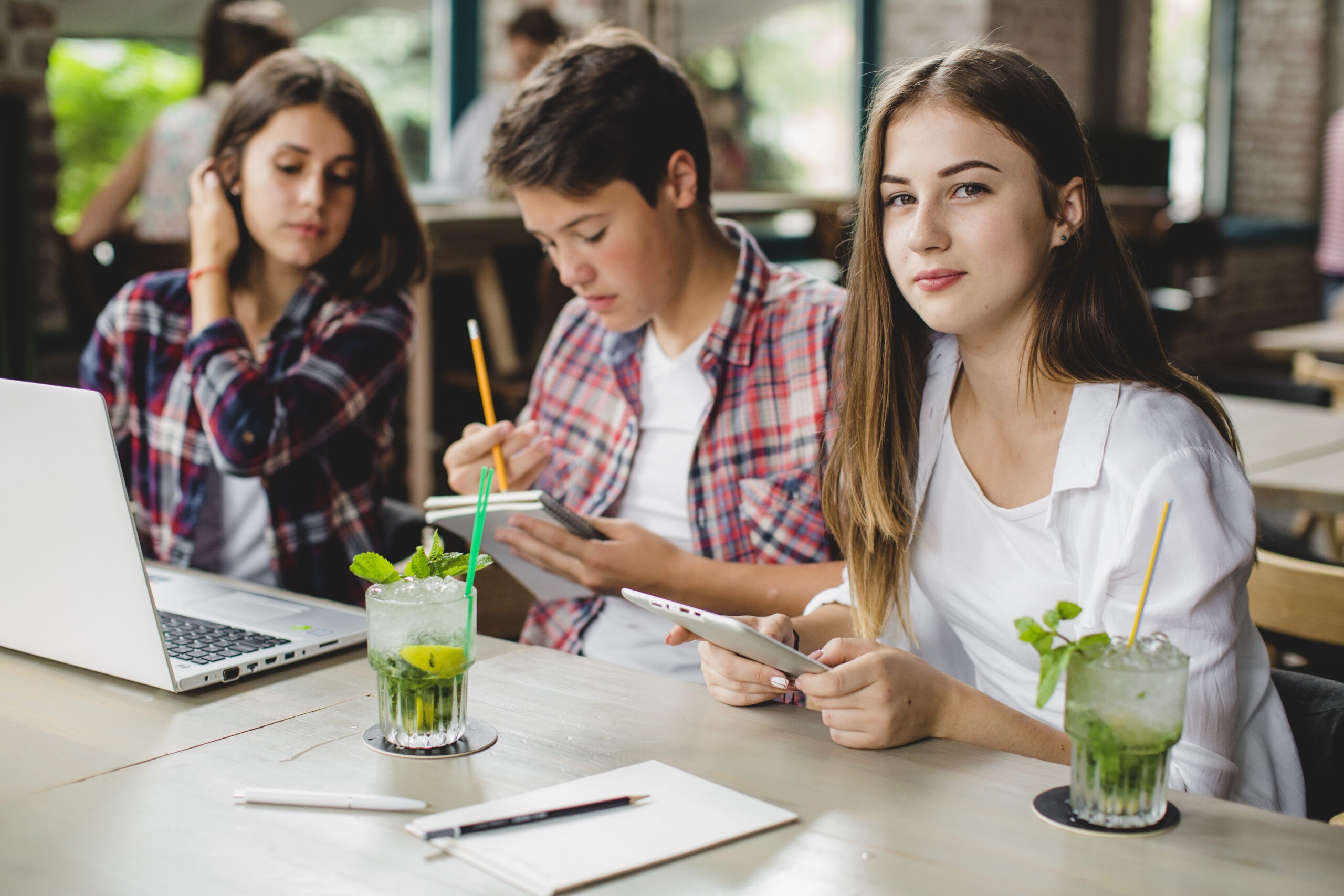 9 Effective Unusual Ways to Learn Spanish H1: Learning Spanish Does Not Have To Be One Way With These Creative Hacks Learning a new language can be challenging, but it does not have to be dull. For Borderless, language learning should be fun and interactive, which can help people stay motivated and learn more quickly. So, if you are trying to up your Spanish level and impress your friends and family, check out these nine awesome and original tips to make learning Spanish more enjoyable.